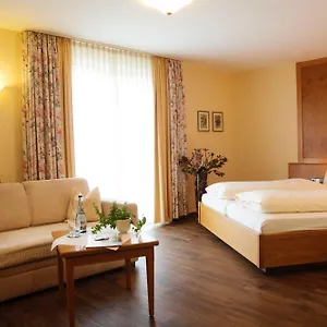 *** Hotel & Restaurant Dornweiler Hof Germany