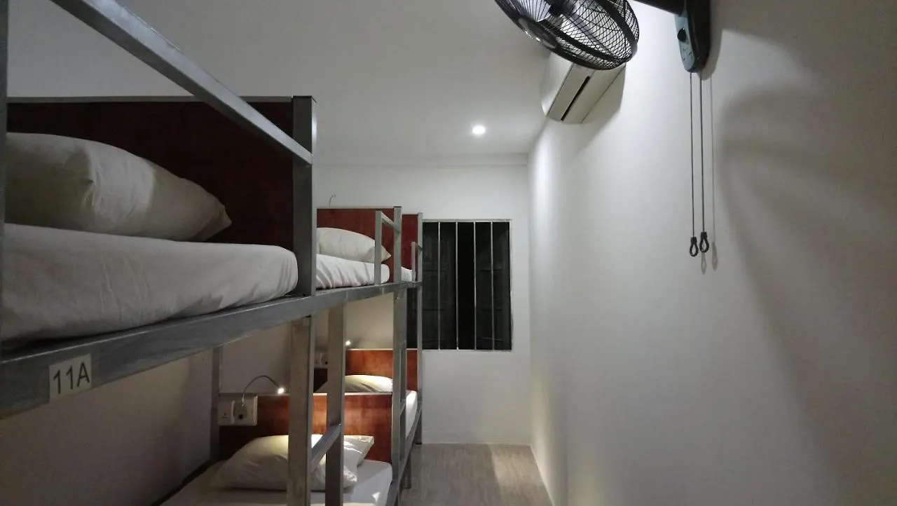 Tony Central Hostel Luang Prabang